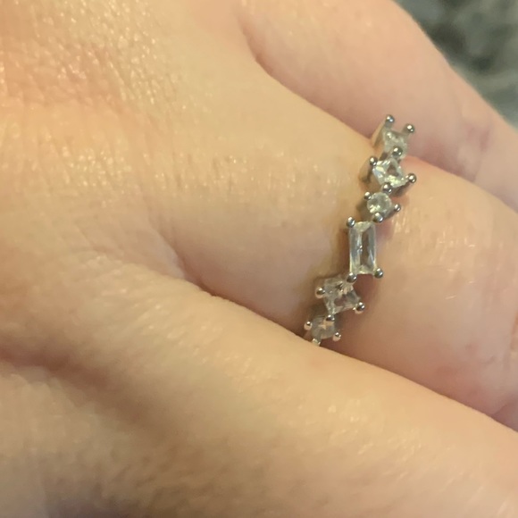 ❤️ABSOLUTELY GORGEOUS AUTHENTIC 925 STERLING SILVER RING WITH AAA+ QUALI… - Picture 2 of 7